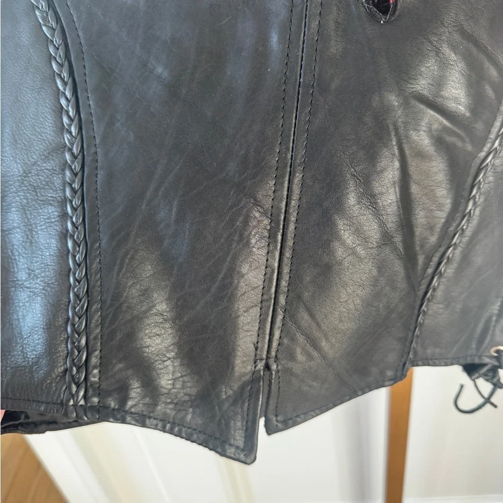 Pro Rider Black Leather Woman’s Motorcycle Vest Lady Rider Rose Patch Biker Sz M - Picture 3 of 6